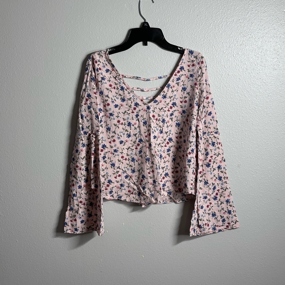 Hollister Women Pink Floral longsleeve Crop top size XS
